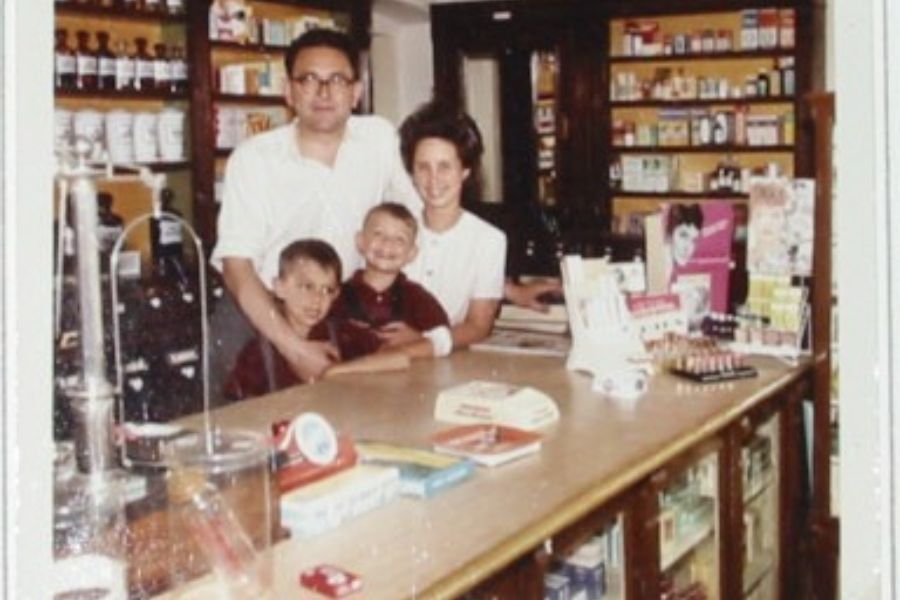 Mag. pharm. Walter Bencic und Familie