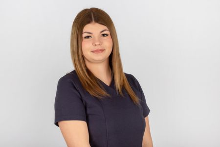 Alina Beiwinkler, Lehrling für pharmazeutisch-kaufmännische Assistenz in der Schutzengel Apotheke Donnerskirchen