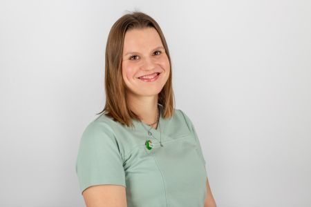 Sophie Humann, pharmazeutisch-kaufmännische Assistentin (PKA) der Schutzengel Apotheke Donnerskirchen