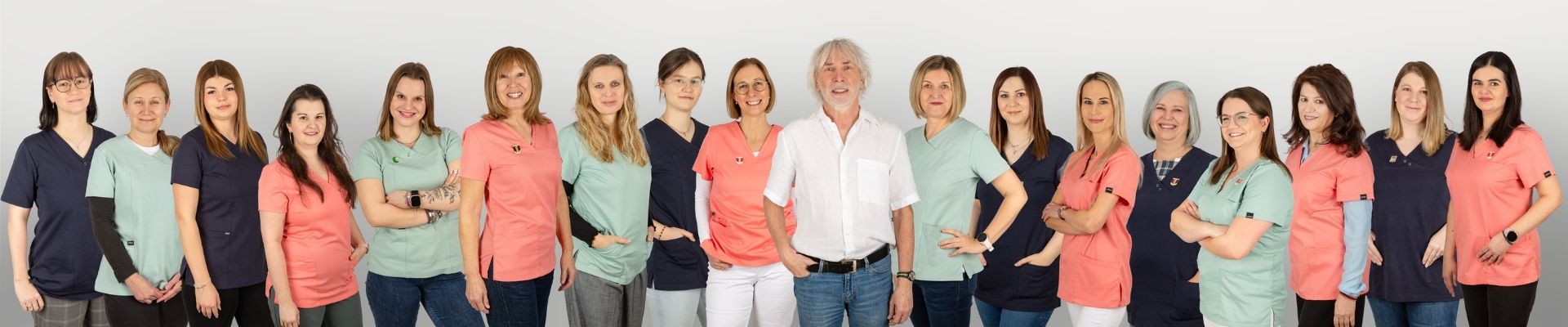 Gruppenfoto Team der Schutzengel Apotheke
